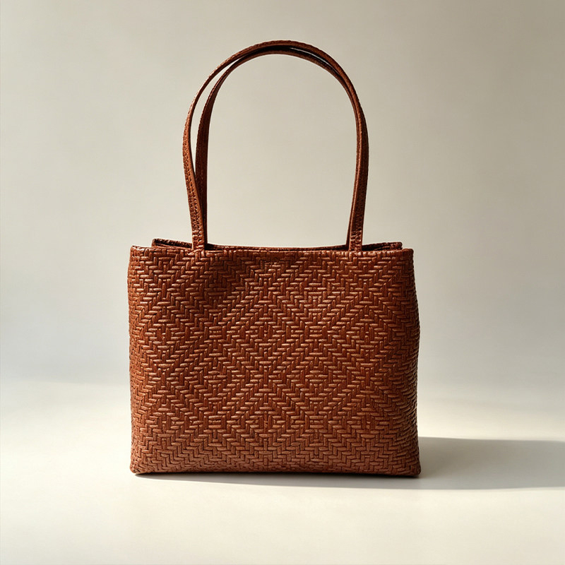Leatherwork Designs - حقيبة يد ميندي من الجلد الطبيعي
