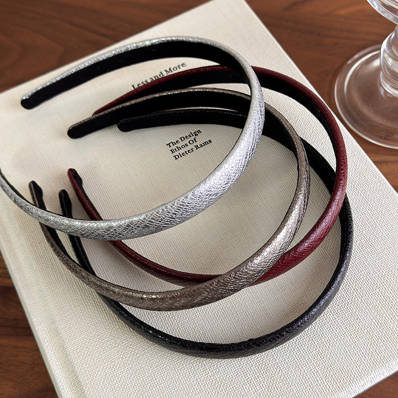 عصابة رأس جلدية حمراء عتيقة رف - مراجعة Leatherwork Rings وسعره