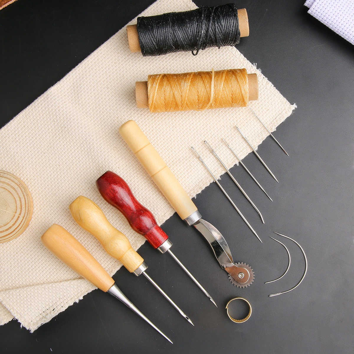 13 قطعة مجموعة الخياطة الجلدية - مراجعة Leatherwork Thread وسعره