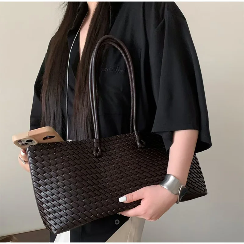 حقيبة يد فاخرة من الجلد الصناع - مراجعة Leather Work Handbags For Women وسعره
