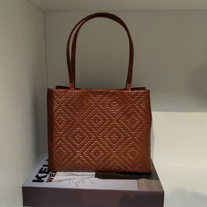 حقيبة يد ميندي من الجلد الطبيع - مراجعة Leatherwork Designs وسعره